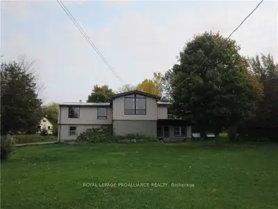 10 Chourney Lane, Prince Edward County, On K0k 1p0