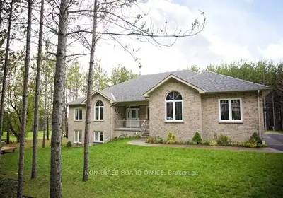 2260 Hillview Drive, Kawartha Lakes, On L0a 1a0