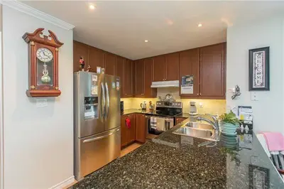 33 ELLEN Street 411, Barrie, ON L4N 6E9