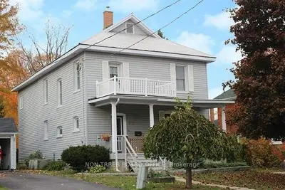 Detached in Orillia