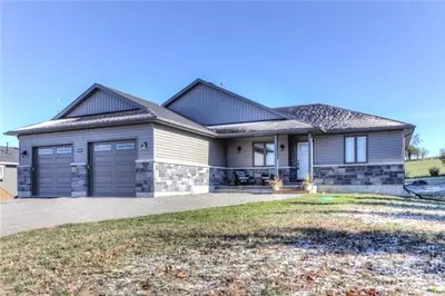 1057 County Rd 28 Road, Otonabee-south Monaghan, On K0l 1v0