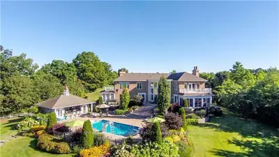 1261 Huyck's Point Road, Prince Edward County, On K0k 1t0