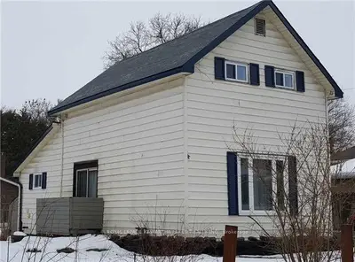 4 Denniston Street, Kawartha Lakes, On K9v 1l2