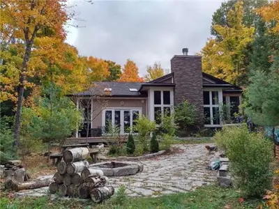 1325 Slow Lane Road E, Highlands East, On K0m 1s0