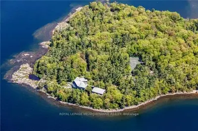 B-392 Ermyn Island Part 1, The Archipelago, On P2a 1t4