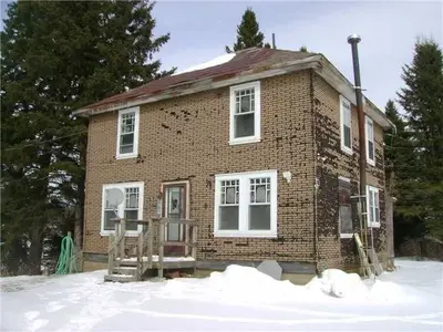 1570 East Road Road, Parry Sound Remote Area, On P0h 1s0