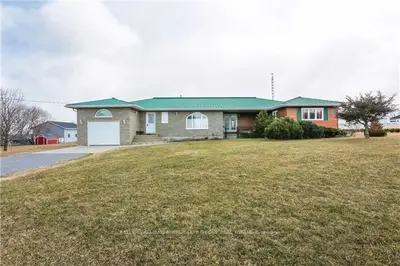 852 County Road 5 Road, Prince Edward County, On K0k 2t0