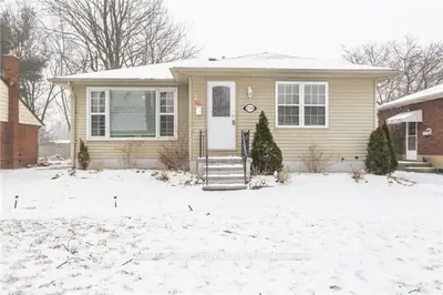 2794 Portage Road, Niagara Falls, On L2j 2j3