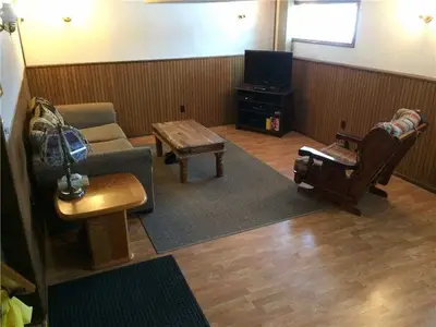 48 Southridge Crescent, Out of Area, ON P0T 2W0
