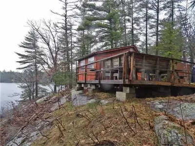 2495 Falkenburg Road, Muskoka Lakes, ON P0B 1J0