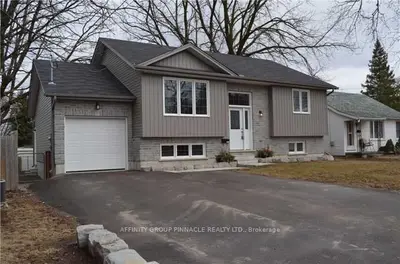 46 1/2 Simcoe Street, Kawartha Lakes, On K9v 2g7
