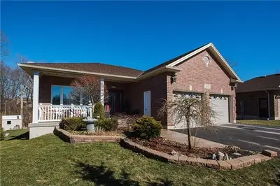 23 Scourfield Drive, Ingersoll, On N5c 0a4