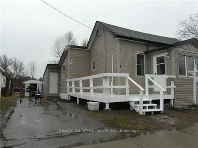 8 John Street, Kawartha Lakes, On K9v 1j2