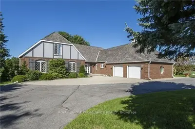 124 Old Hamburg Road, Greater Napanee, On K7r 3m4