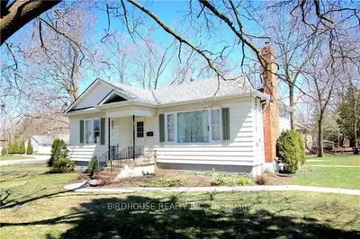 76 Albert Street N, Kawartha Lakes, On K9v 4k1