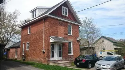 520-522 Sherbrook Street, Peterborough, On K9j 2p3