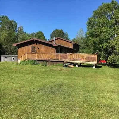 33 Boltons Road, Trent Lakes, On K0l 1j0