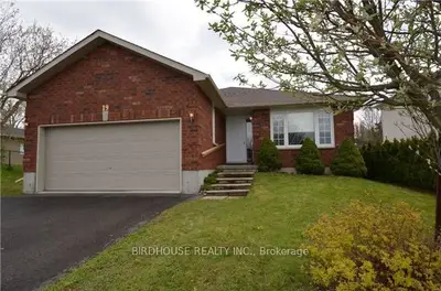 19 Midland Drive, Kawartha Lakes, On K9v 6b9