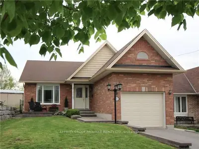 33.5 Parkside Drive, Kawartha Lakes, On K9v 5y1