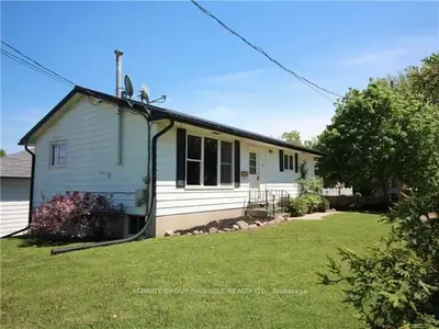 2 Bay Street, Kawartha Lakes, On K9v 3h8