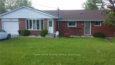 11394 Loyalist Parkway, Prince Edward County, On K0k 2t0