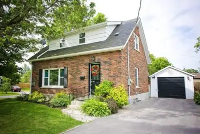 715 Downie Street, Peterborough, On K9h 4k9