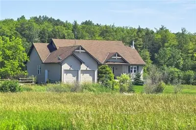 1755 B Salem Road, Prince Edward County, On K0k 1t0