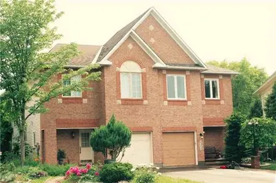 6270 Sablewood Place, Orleans - Convent Glen and Area, ON K1C 7M5