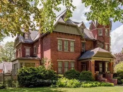 95 Vansittart Avenue, Woodstock, On N4s 6e3