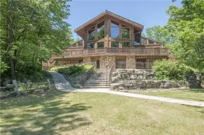 231 Moore Point Road, Georgian Bay, On L0k 1s0