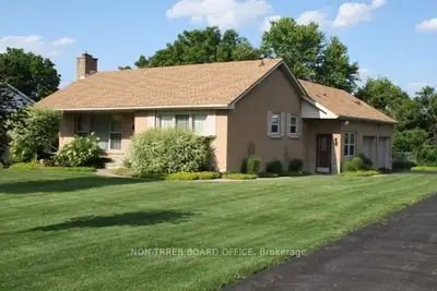 180 Quarter Town Line Road, Tillsonburg, On N4g 4e1