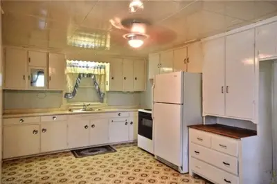 4503 Portland Avenue, Out of Area K0H 2T0