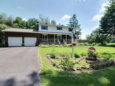 10490 St. John Street, North Dundas, On K0e 1s0