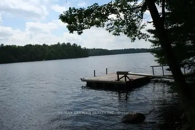 31 Wao, Trent Lakes, On K0l 1j0