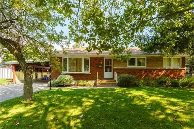 2 Oswald Street, Port Colborne, On L2m 2y8