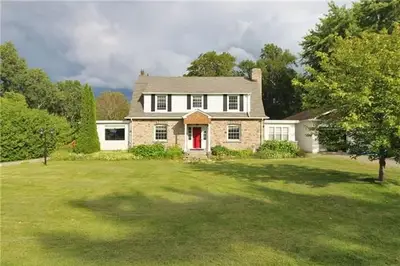 41 Leslie Frost Lane, Kawartha Lakes, On K9v 4r6