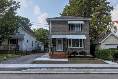 22 Melbourne Street E, Kawartha Lakes, On K9v 1x4