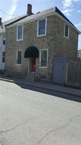 34 Water Street W, Brockville, On K6v 3l3