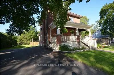 43 Simcoe Street, Kawartha Lakes, On K9v 2g6