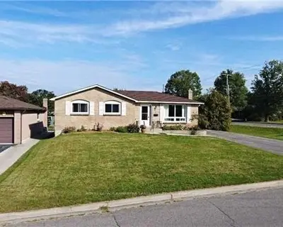 2 Oak Street, Kawartha Lakes, On K9v 5k4