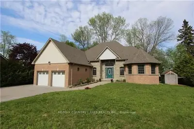66 Thompson Lane, Kawartha Lakes, On L0k 1w0