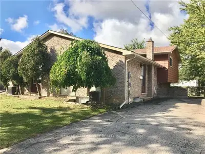 Semi-Detached in Welland
