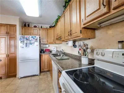 640 West Street 1005, Out of Area, ON N3R 6M3