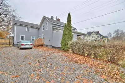 182 Niagara Street, Welland, On L3c 1j5
