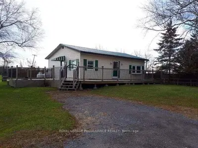 2447 County Road 8 South Road, Prince Edward County, On K0k 2t0