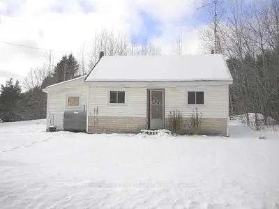 3185 Upper Flinton Road, Addington Highlands, On K0h 1p0