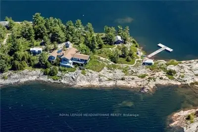 393c(s) Georgian Bay Island, The Archipelago, On P0g 1k0
