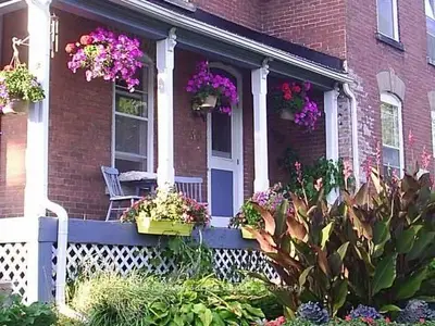 35 Quabbin Road, Front Of Yonge, On K0e 1r0