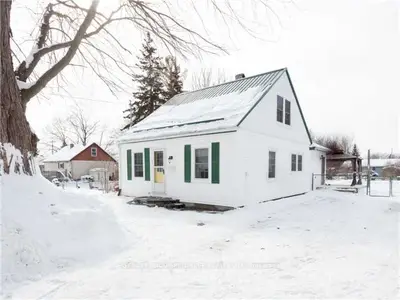 63 Simcoe Street, Kawartha Lakes, On K9v 2g9