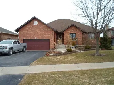 366 William Street N, Kawartha Lakes, On K9v 5v4